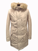 �t�@�N�g�^���{�X�g���o�b�N